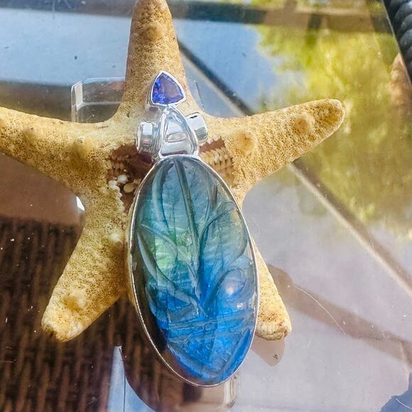 Natural Carving Labradorite & Amethyst 925 Silver Pendant - Picture 3 of 8